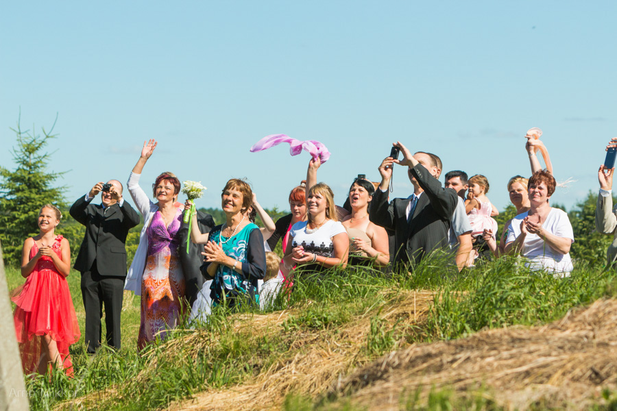 pulma pildistamine Põltsamaal, pulmarong, pulmafoto, pulmafotograaf