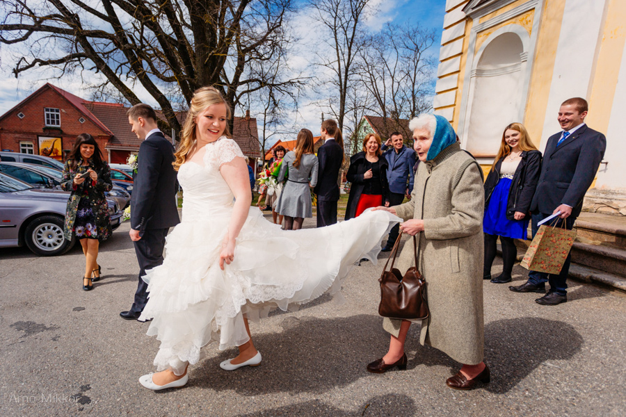 pulmafotograaf, pulmapildid, pulmapiltnik, Võru, laulatus, Võru Katariina kirik